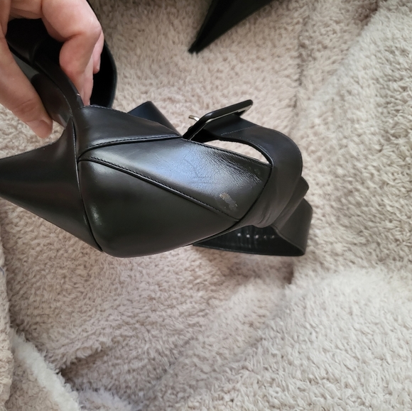 SALE! Make $300 offer - Picture 6 of 7